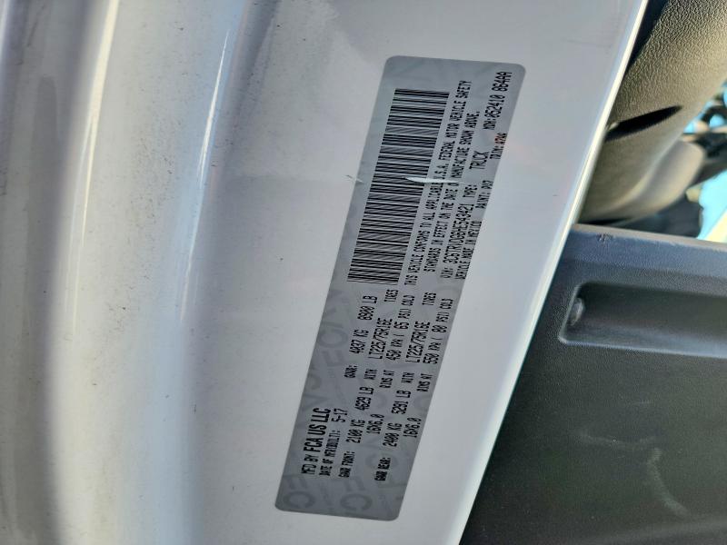 46741586 :رقم المزاد ، 3C6TRVDG6HE543421 vin ، 2017 Ram Promaster 2500 مزاد بيع