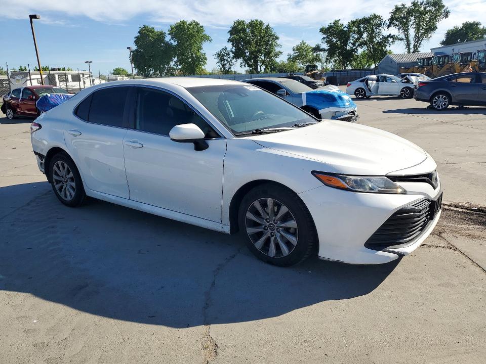 47656896 :رقم المزاد ، 4T1C11AK4LU311911 vin ، 2020 Toyota Camry مزاد بيع