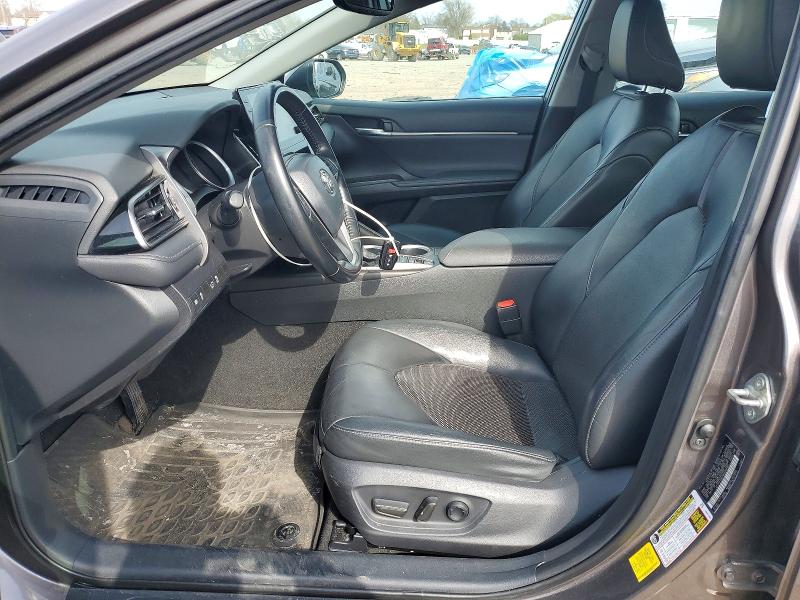 47260796 :رقم المزاد ، 4T1F31AK2MU020090 vin ، 2021 Toyota Camry Hybrid مزاد بيع