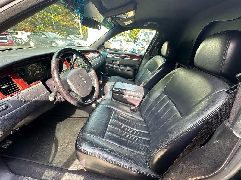 Aukcja sprzedaży 2005 Lincoln Town Car, vin: 1L1FM88W85Y654529, numer aukcji: 45443476