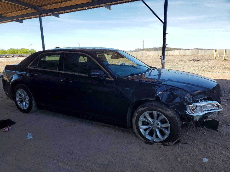 2015 Chrysler 300 მანქანა იყიდება აუქციონზე, vin: 2C3CCAAG2FH828873, აუქციონის ნომერი: 45887926