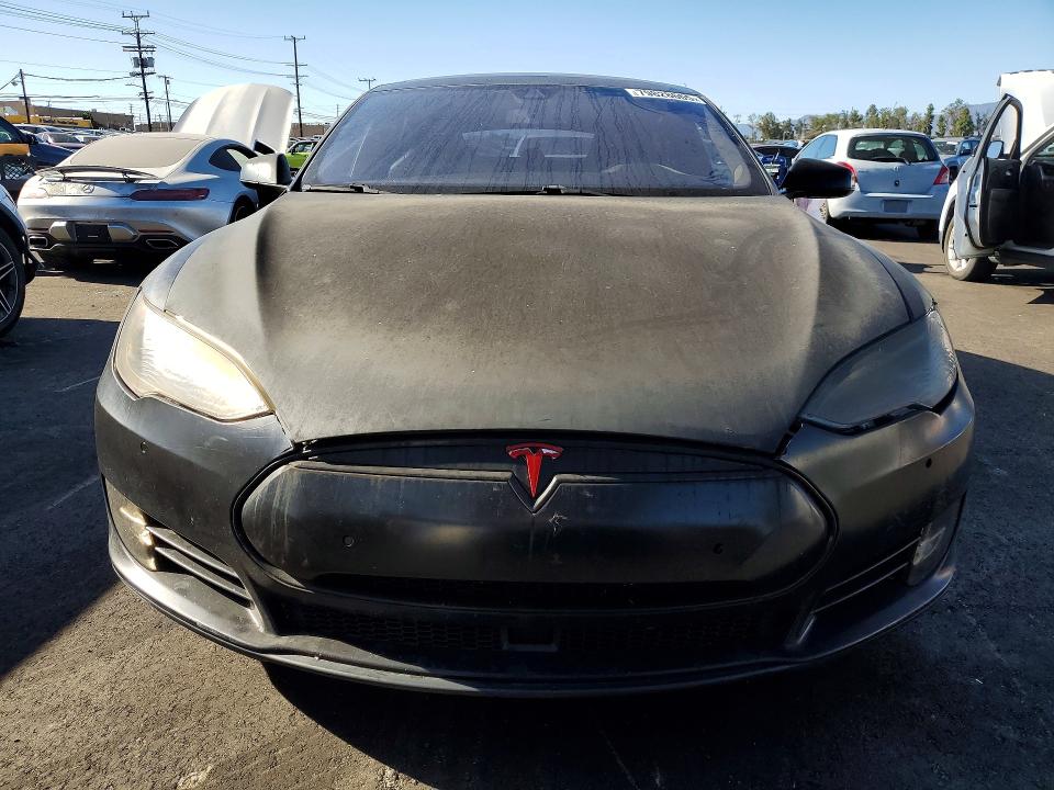 Продажа на аукционе авто 2014 Tesla Model S, vin: 5YJSA1S18EFP57058, номер лота: 79828665