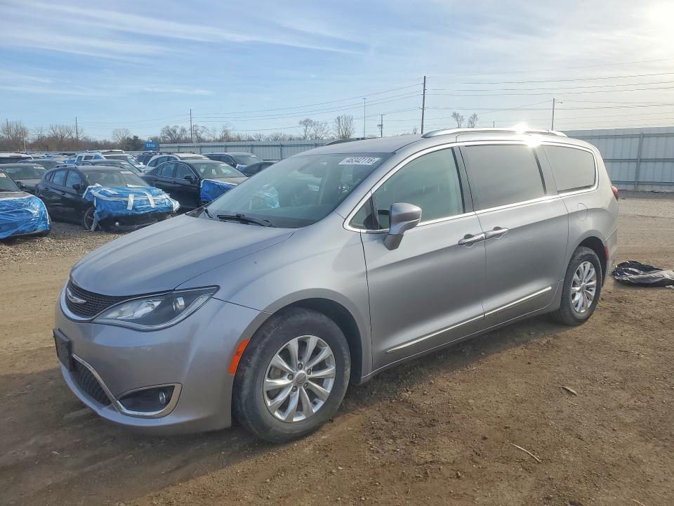 46342116 :رقم المزاد ، 2C4RC1BG0JR119737 vin ، 2018 Chrysler Pacifica مزاد بيع