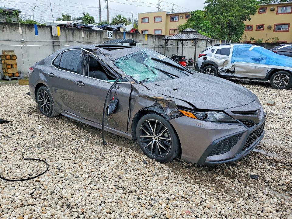46663746 :رقم المزاد ، 4T1G11AK9RU878917 vin ، 2024 Toyota Camry مزاد بيع