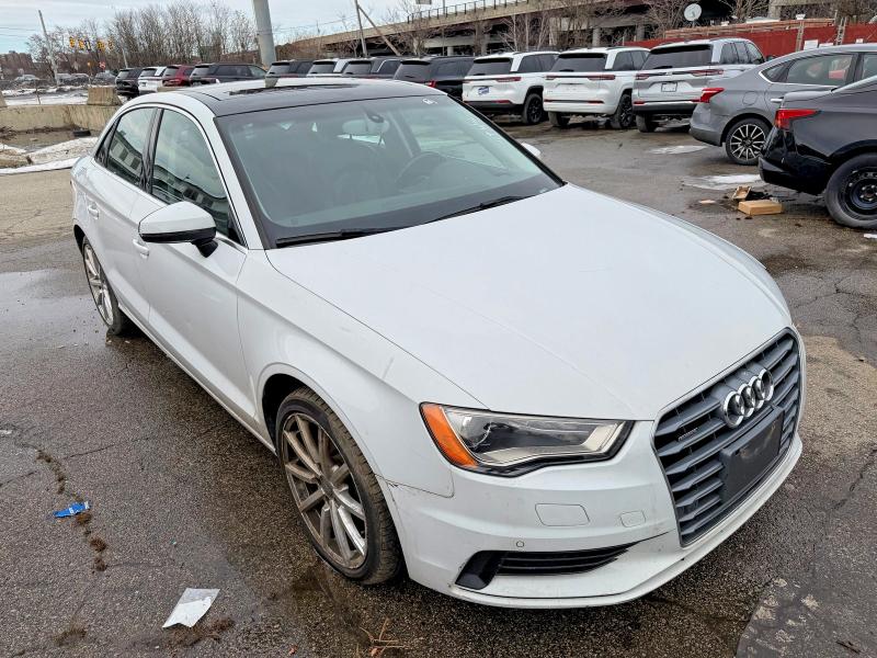 2015 Audi A3 მანქანა იყიდება აუქციონზე, vin: WAUEFGFF2F1131424, აუქციონის ნომერი: 45692816