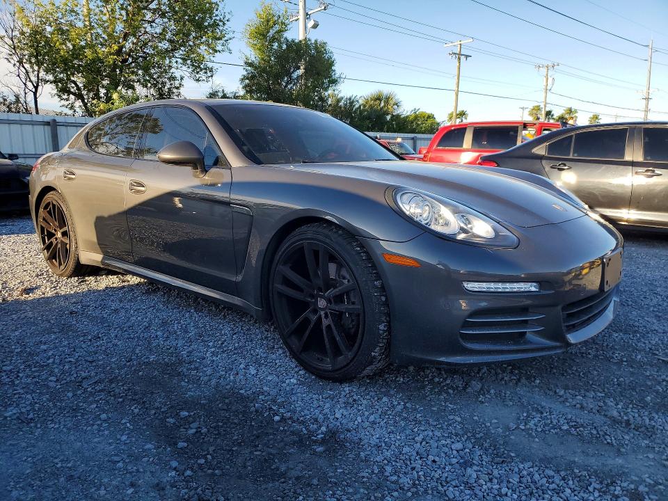 46084306 :رقم المزاد ، WP0AA2A70GL004289 vin ، 2016 Porsche Panamera مزاد بيع