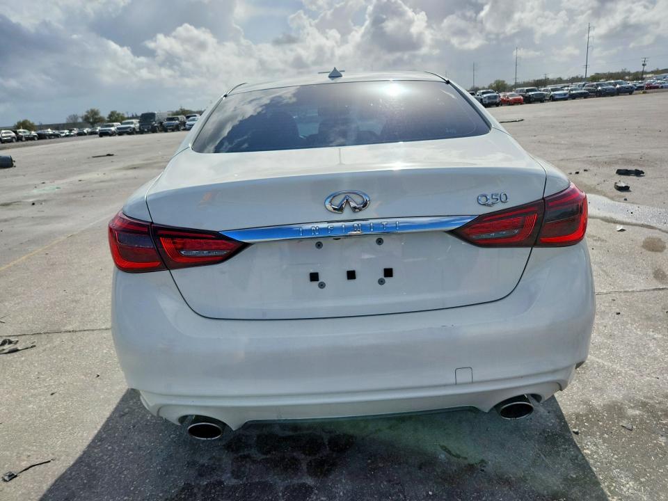 42065206 :رقم المزاد ، JN1EV7AP8JM364501 vin ، 2018 Infiniti Q50 مزاد بيع