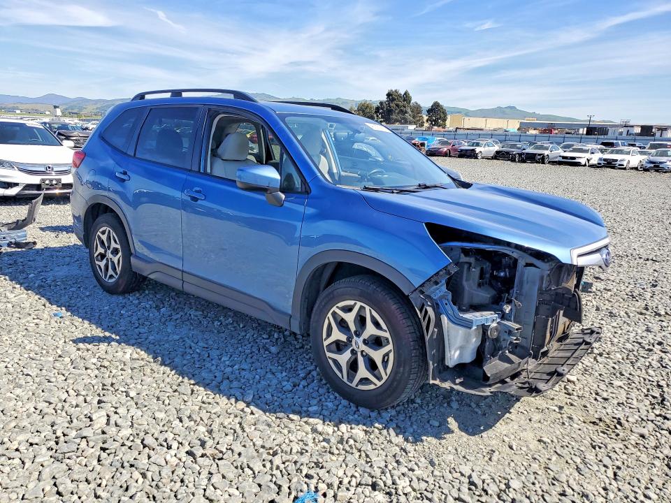 Продажа на аукционе авто 2020 Subaru Forester, vin: JF2SKAGC1LH599961, номер лота: 46228386