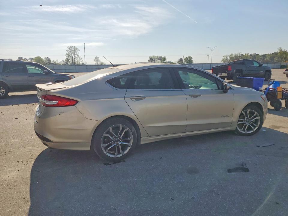 47728666 :رقم المزاد ، 3FA6P0LUXHR357059 vin ، 2017 Ford Fusion مزاد بيع