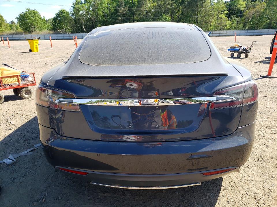 47946436 :رقم المزاد ، 5YJSA1H46FF082264 vin ، 2015 Tesla Model S مزاد بيع