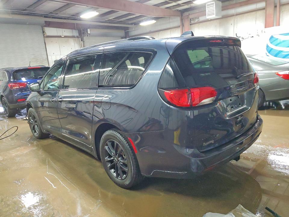 79905095 :رقم المزاد ، 2C4RC3BG7LR267852 vin ، 2020 Chrysler Pacifica مزاد بيع
