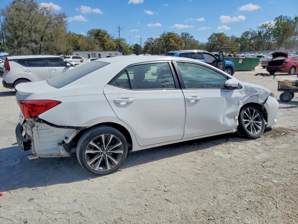 2018 Toyota Corolla მანქანა იყიდება აუქციონზე, vin: 5YFBURHE3JP798955, აუქციონის ნომერი: 42018806