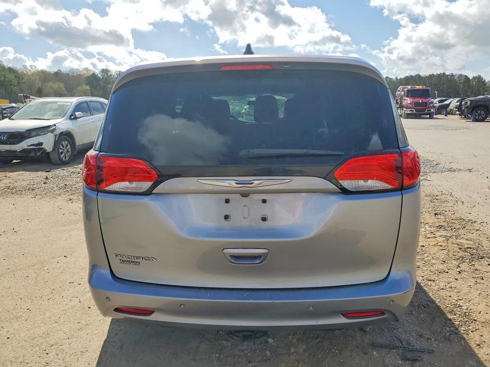 41940466 :رقم المزاد ، 2C4RC1AG1JR111230 vin ، 2018 Chrysler Pacifica مزاد بيع