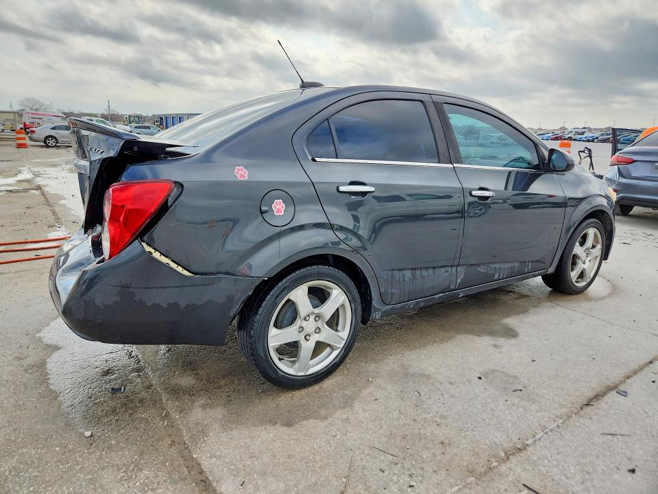 79957495 :رقم المزاد ، 1G1JE5SB0F4117539 vin ، 2015 Chevrolet Sonic مزاد بيع