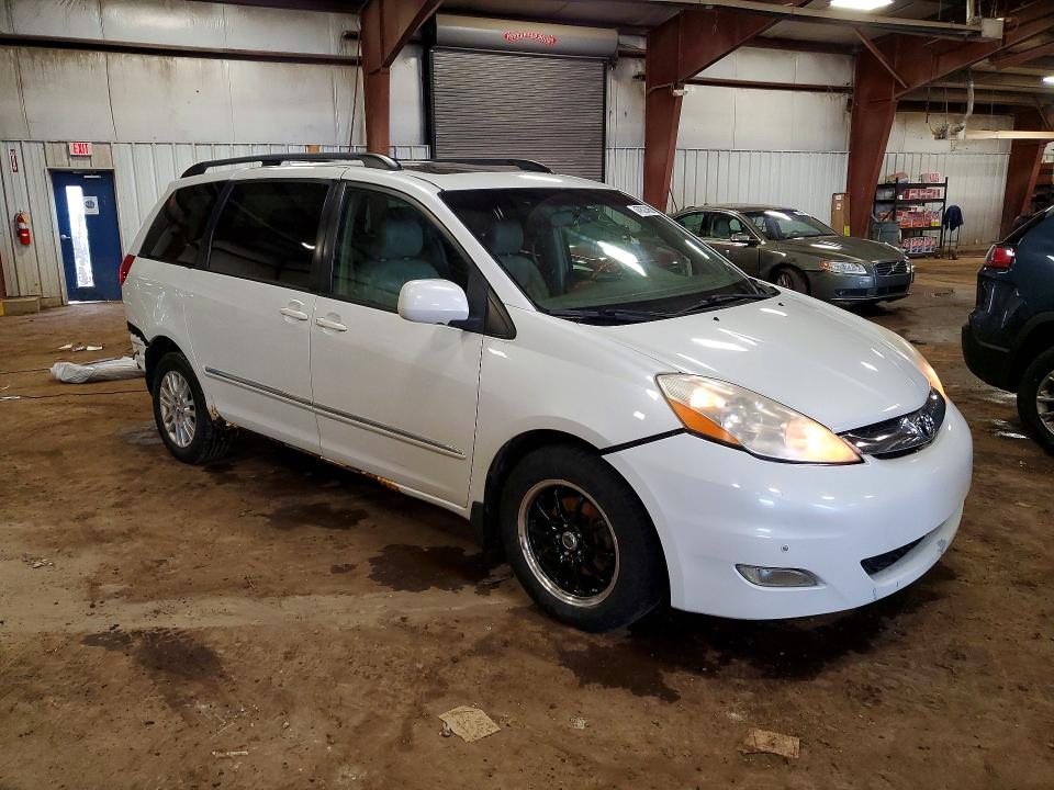 47827486 :رقم المزاد ، 5TDBK22C98S016051 vin ، 2008 Toyota Sienna مزاد بيع