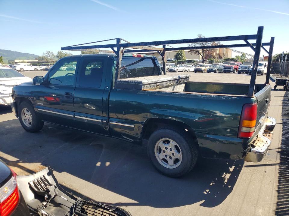 2002 Chevrolet Silverado მანქანა იყიდება აუქციონზე, vin: 2GCEC19V521223630, აუქციონის ნომერი: 79319775