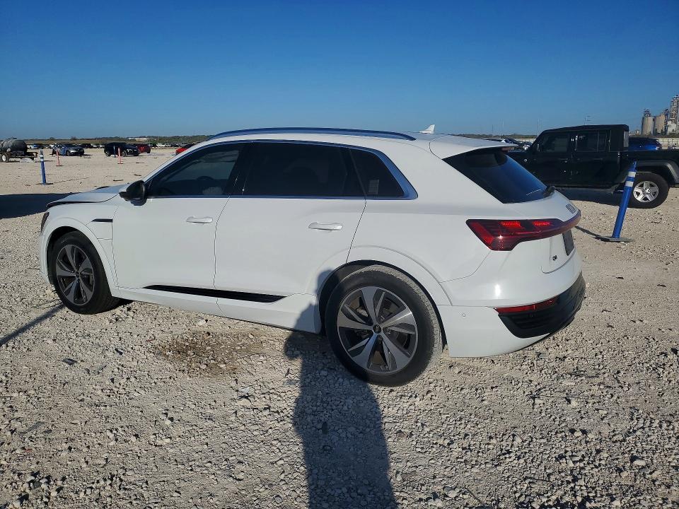 Aukcja sprzedaży 2024 Audi Q8 E-tron, vin: WA15ABGE1RB013500, numer aukcji: 46719886