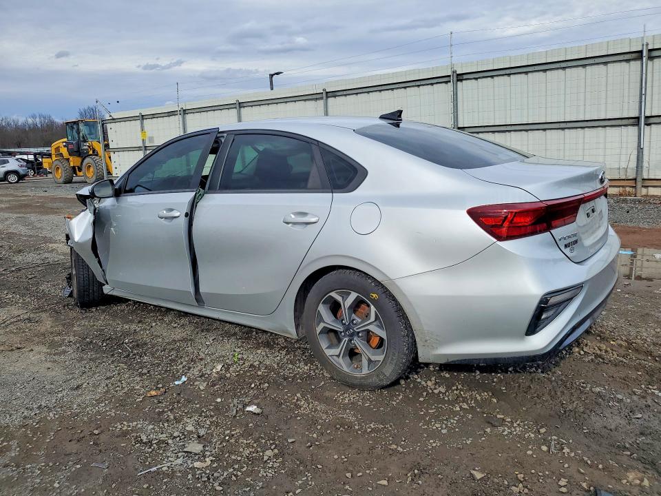 2020 Kia Forte მანქანა იყიდება აუქციონზე, vin: 3KPF24AD1LE163250, აუქციონის ნომერი: 46052416