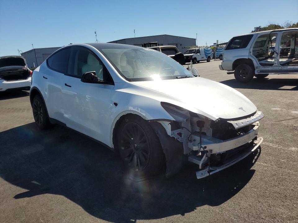 41962066 :رقم المزاد ، 5YJYGDEE3MF090942 vin ، 2021 Tesla Model Y مزاد بيع