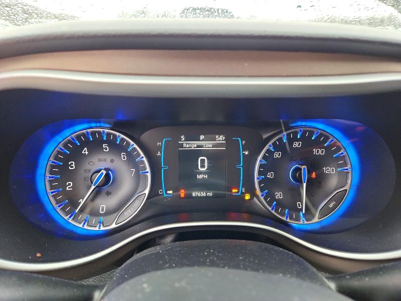 46396646 :رقم المزاد ، 2C4RC1BG9HR744793 vin ، 2017 Chrysler Pacifica مزاد بيع