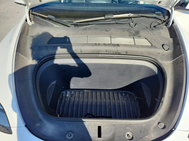 46930136 :رقم المزاد ، 7SAYGDEE6PA033493 vin ، 2023 Tesla Model Y مزاد بيع
