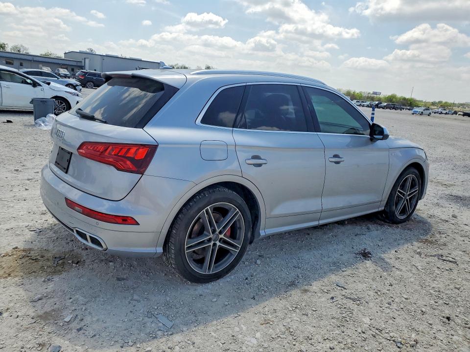 47686066 :رقم المزاد ، WA1C4AFY2J2182224 vin ، 2018 Audi Sq5 مزاد بيع