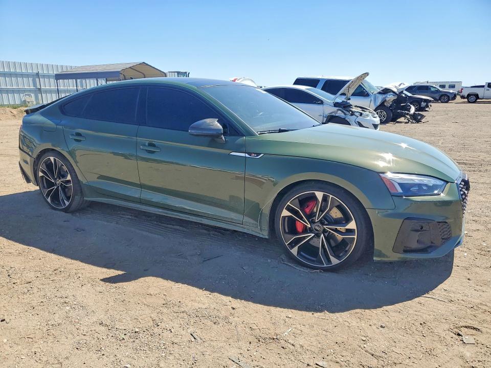 45823316 :رقم المزاد ، WAUC4CF55MA049066 vin ، 2021 Audi S5 مزاد بيع