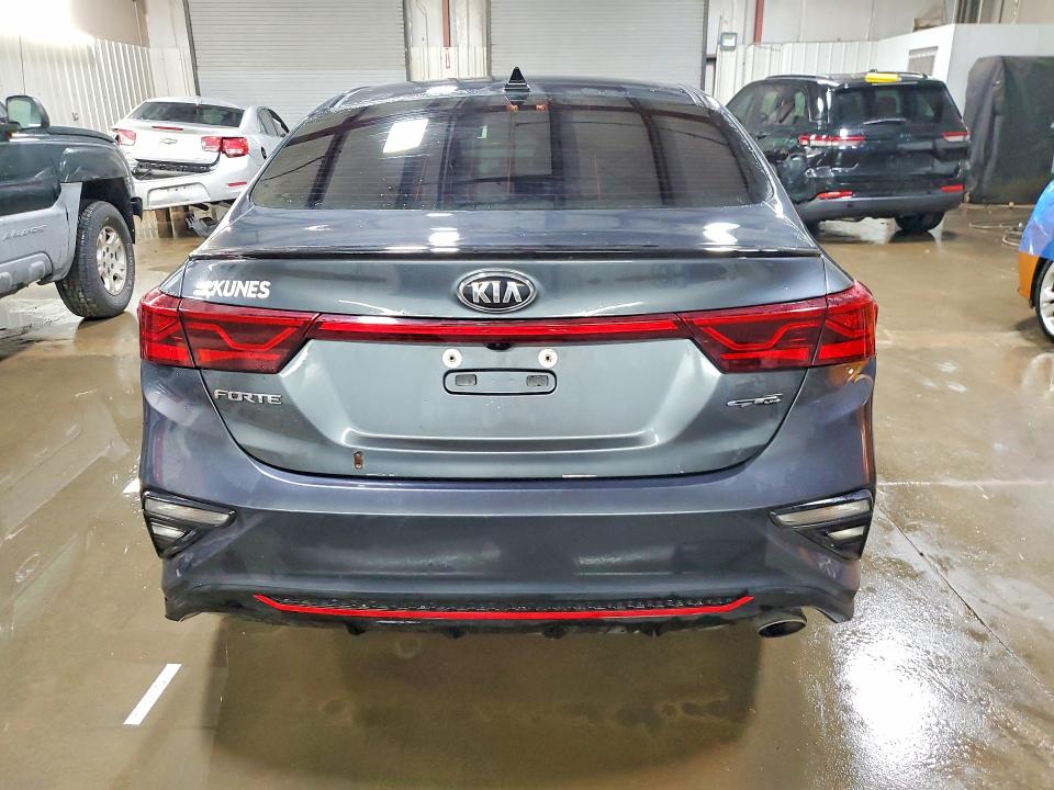2021 Kia Forte მანქანა იყიდება აუქციონზე, vin: 3KPF34ADXME315962, აუქციონის ნომერი: 46013186