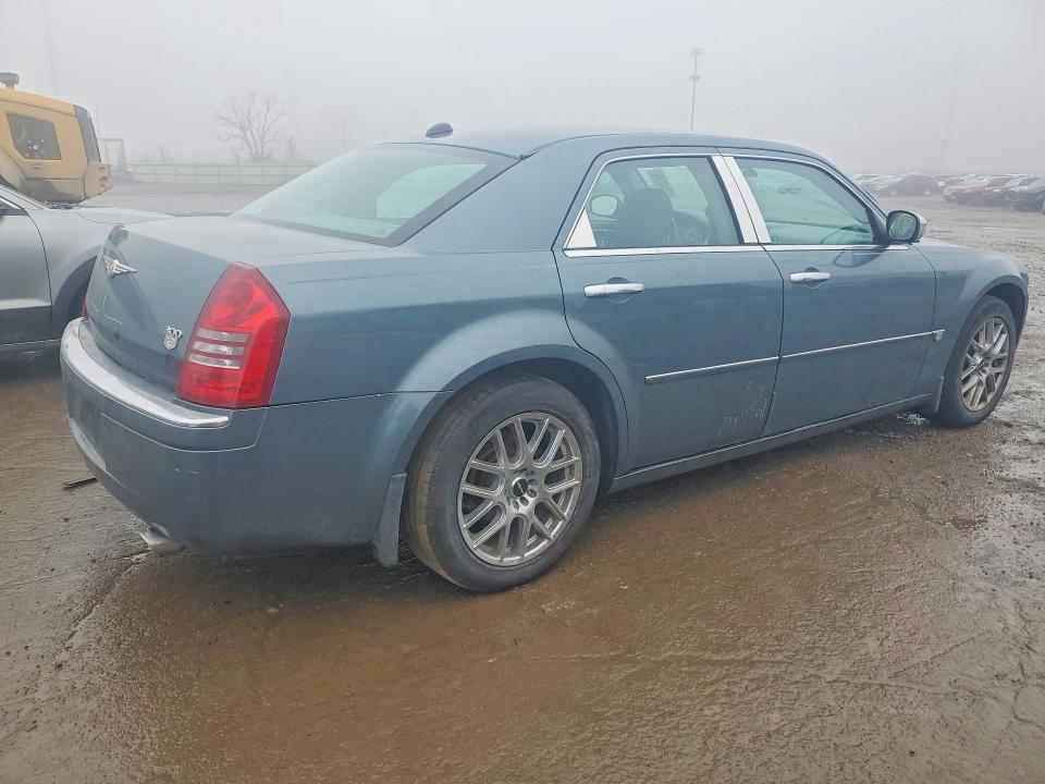 42042596 :رقم المزاد ، 2C3AA63H65H615830 vin ، 2005 Chrysler 300c مزاد بيع