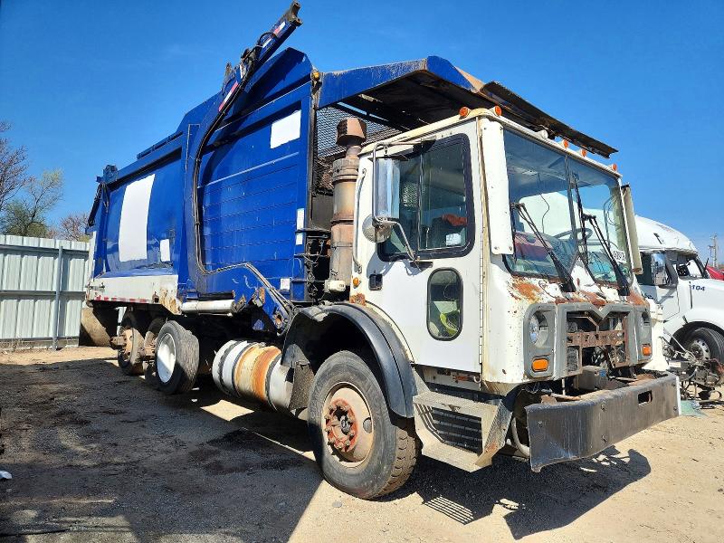 2011 Mack Mru613 მანქანა იყიდება აუქციონზე, vin: 1M2AV02C7BM007242, აუქციონის ნომერი: 46234726