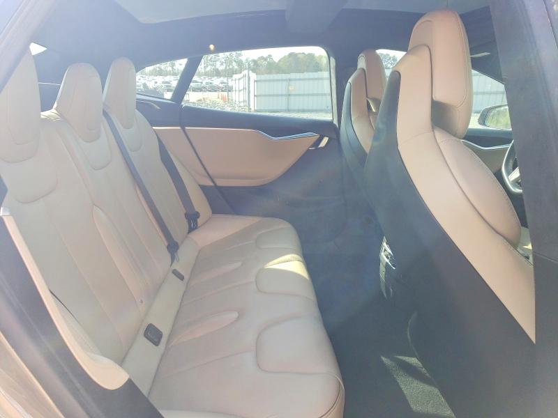 47788076 :رقم المزاد ، 5YJSA1E49GF142270 vin ، 2016 Tesla Model S مزاد بيع