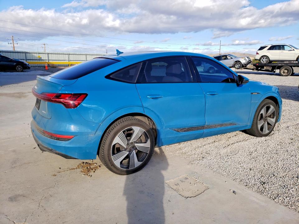 Продажа на аукционе авто 2021 Audi E-tron, vin: WA13AAGE4MB029720, номер лота: 79735265