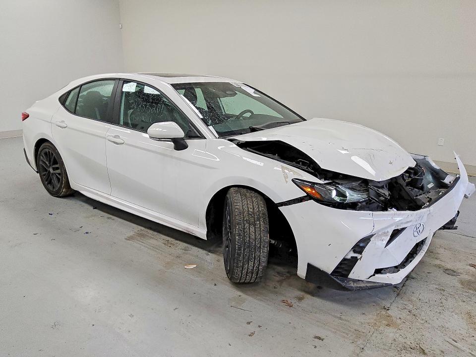 Продаж на аукціоні авто 2025 Toyota Camry, vin: 4T1DAACK6SU085614, номер лоту: 47198956