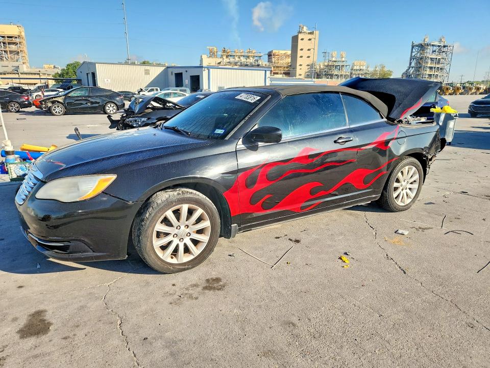 47783816 :رقم المزاد ، 1C3BC2EB7BN542731 vin ، 2011 Chrysler 200 مزاد بيع