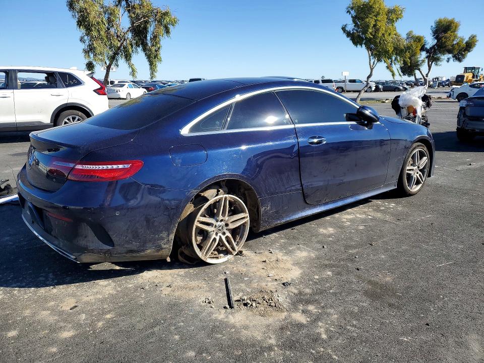 79065925 :رقم المزاد ، WDD1J6FB2JF026956 vin ، 2018 Mercedes-benz E مزاد بيع