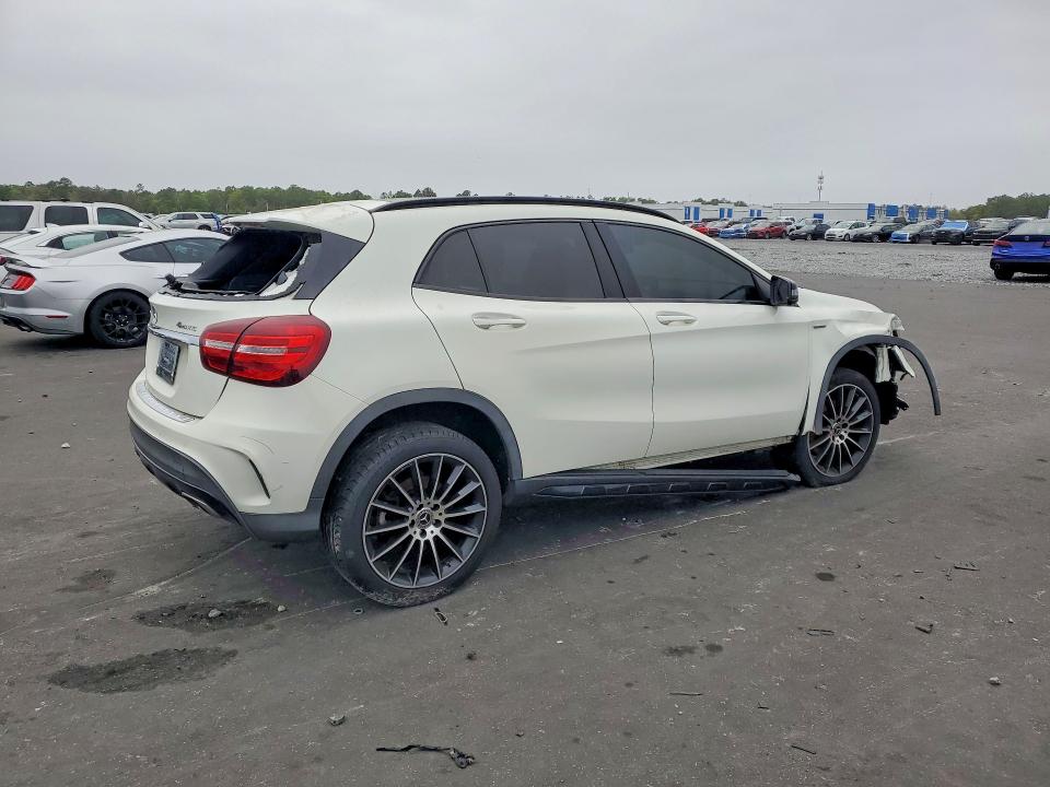 46752686 :رقم المزاد ، WDCTG4GB4JJ384135 vin ، 2018 Mercedes-benz Gla مزاد بيع