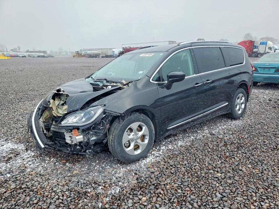 46307486 :رقم المزاد ، 2C4RC1EG0HR735010 vin ، 2017 Chrysler Pacifica مزاد بيع