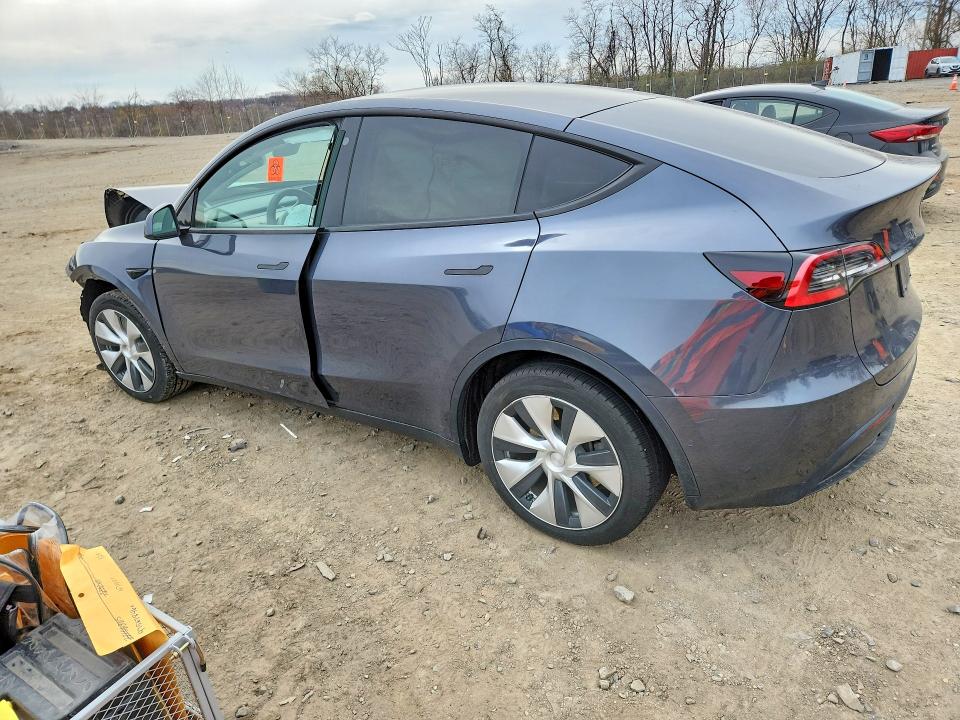 47394696 :رقم المزاد ، 5YJYGDEE5MF082275 vin ، 2021 Tesla Model Y مزاد بيع