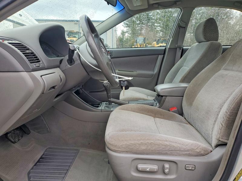 2004 Toyota Camry მანქანა იყიდება აუქციონზე, vin: 4T1BE32K94U860483, აუქციონის ნომერი: 47524336
