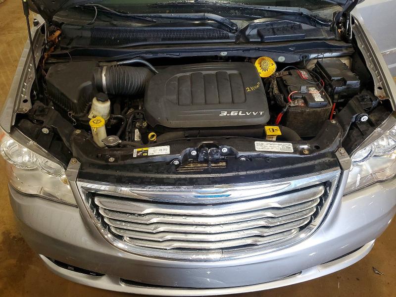 45495326 :رقم المزاد ، 2C4RC1BG3GR110975 vin ، 2016 Chrysler Town & Country مزاد بيع