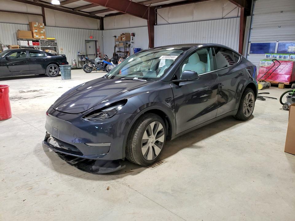 2024 Tesla Model Y მანქანა იყიდება აუქციონზე, vin: 7SAYGDEDXRF041190, აუქციონის ნომერი: 47000566