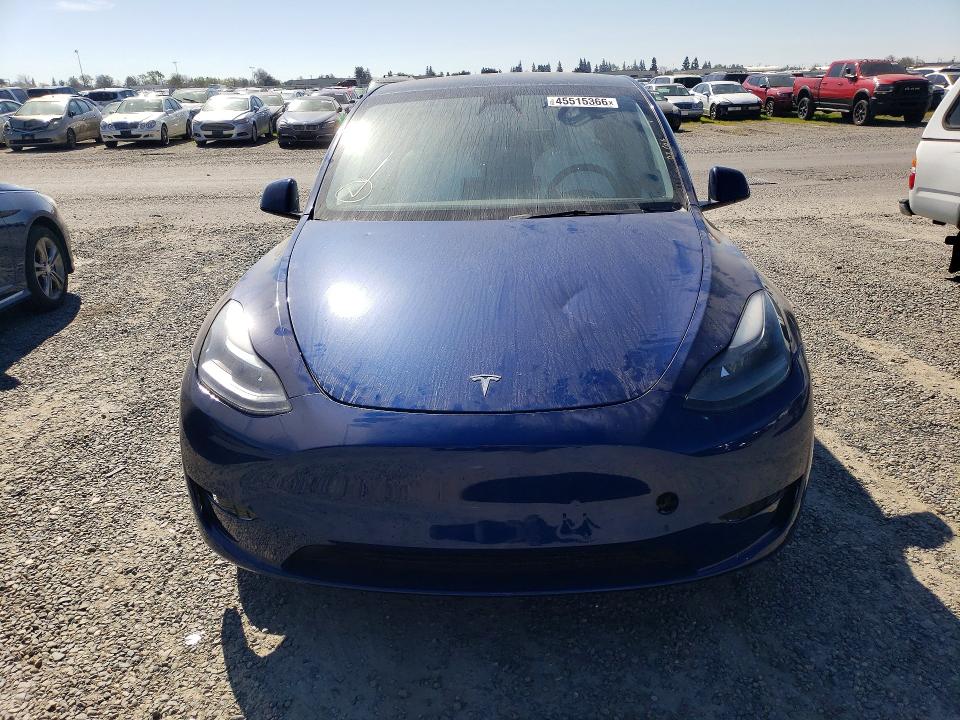 45515366 :رقم المزاد ، 7SAYGDEF4NF399946 vin ، 2022 Tesla Model Y مزاد بيع