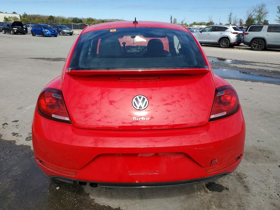 46165526 :رقم المزاد ، 3VWF17AT3HM628956 vin ، 2017 Volkswagen Beetle مزاد بيع
