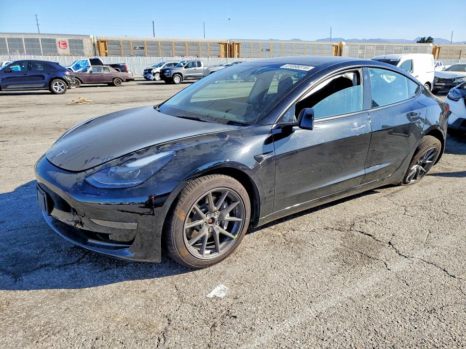 2022 Tesla Model 3 მანქანა იყიდება აუქციონზე, vin: 5YJ3E1EB4NF133819, აუქციონის ნომერი: 41898316