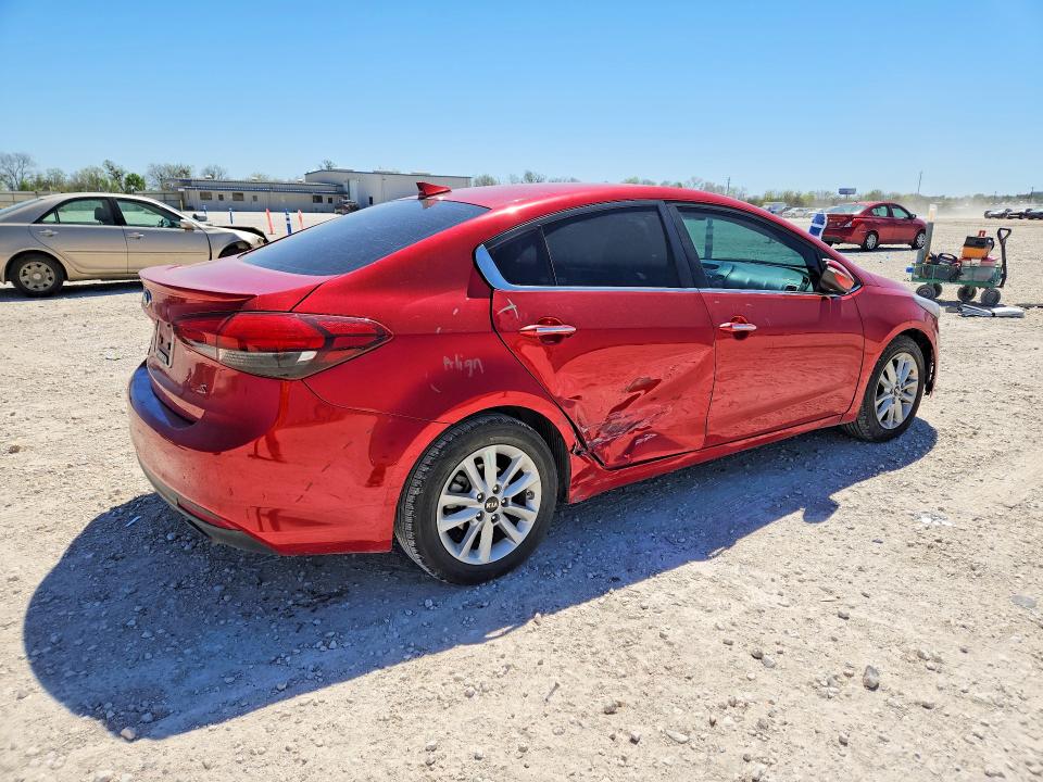 2017 Kia Forte მანქანა იყიდება აუქციონზე, vin: 3KPFL4A78HE058266, აუქციონის ნომერი: 46560096