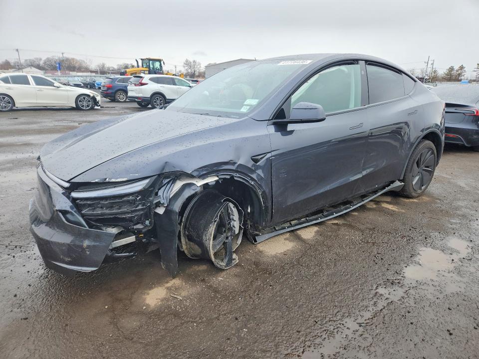 41776436 :رقم المزاد ، 7SAYGDEEXTF336998 vin ، 2026 Tesla Model Y مزاد بيع