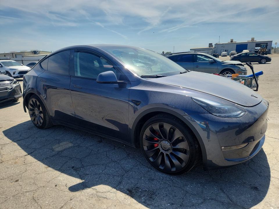 47167966 :رقم المزاد ، 7SAYGDEF8PF829318 vin ، 2023 Tesla Model Y مزاد بيع