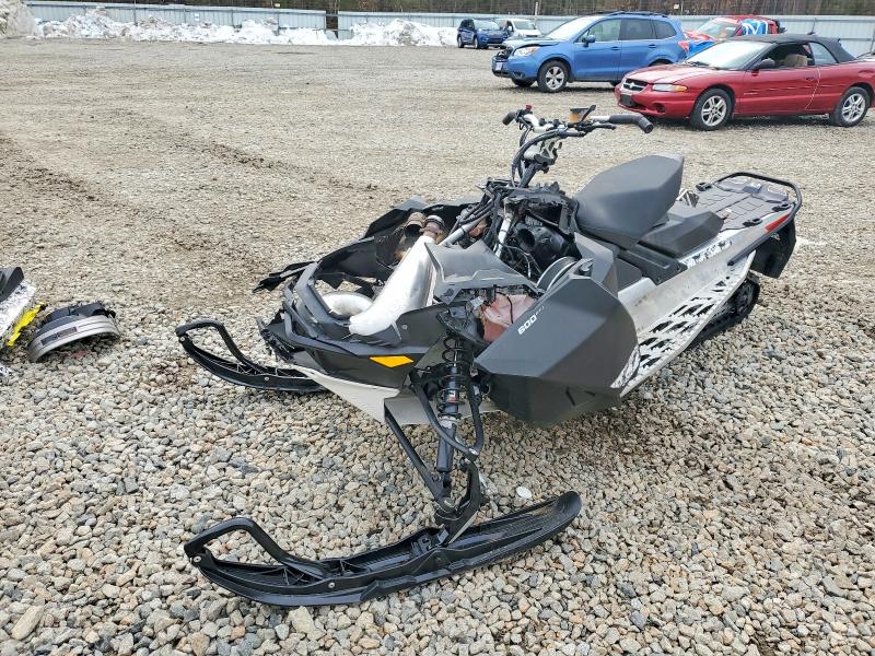47090616 :رقم المزاد ، 2BPSUHNA1NV000977 vin ، 2022 Ski Renegade مزاد بيع