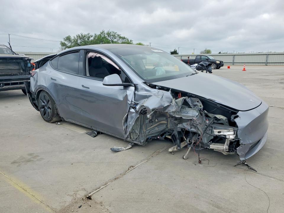 47414486 :رقم المزاد ، 7SAYGDEEXRA320533 vin ، 2024 Tesla Model Y مزاد بيع