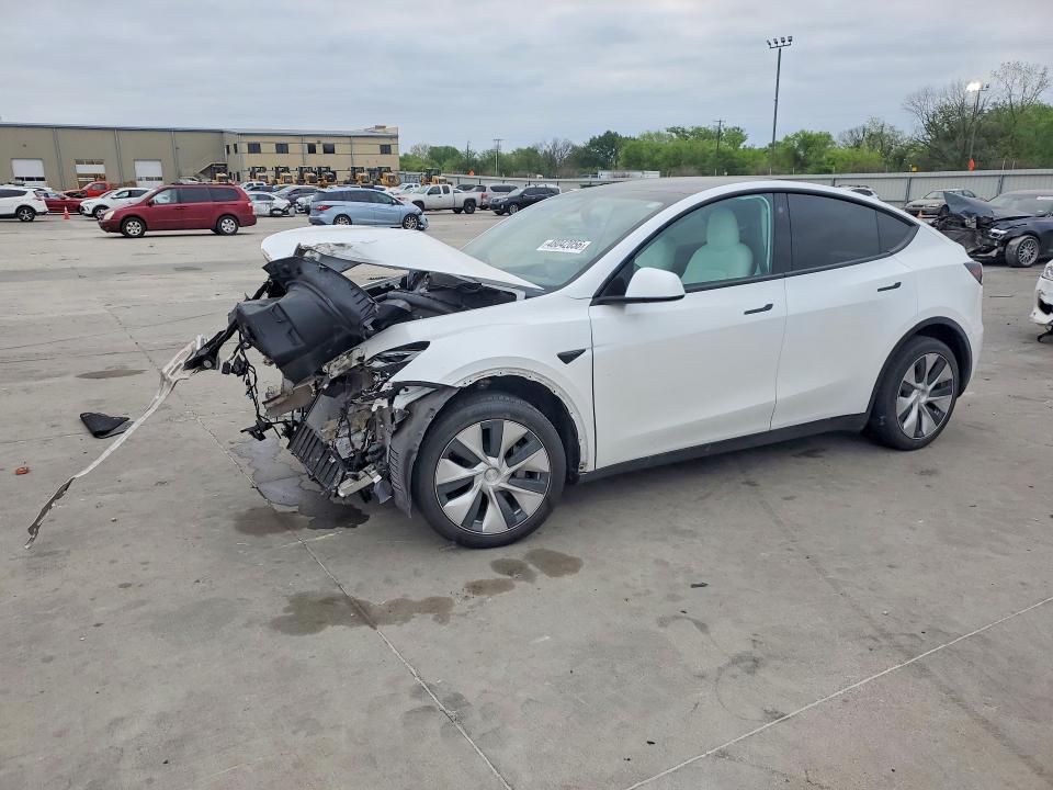 48042056 :رقم المزاد ، 7SAYGDEE2NF331751 vin ، 2022 Tesla Model Y مزاد بيع